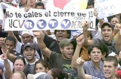 20070604000524-250x250-1180551934-estudiantes-20universitarios-20efe.jpg